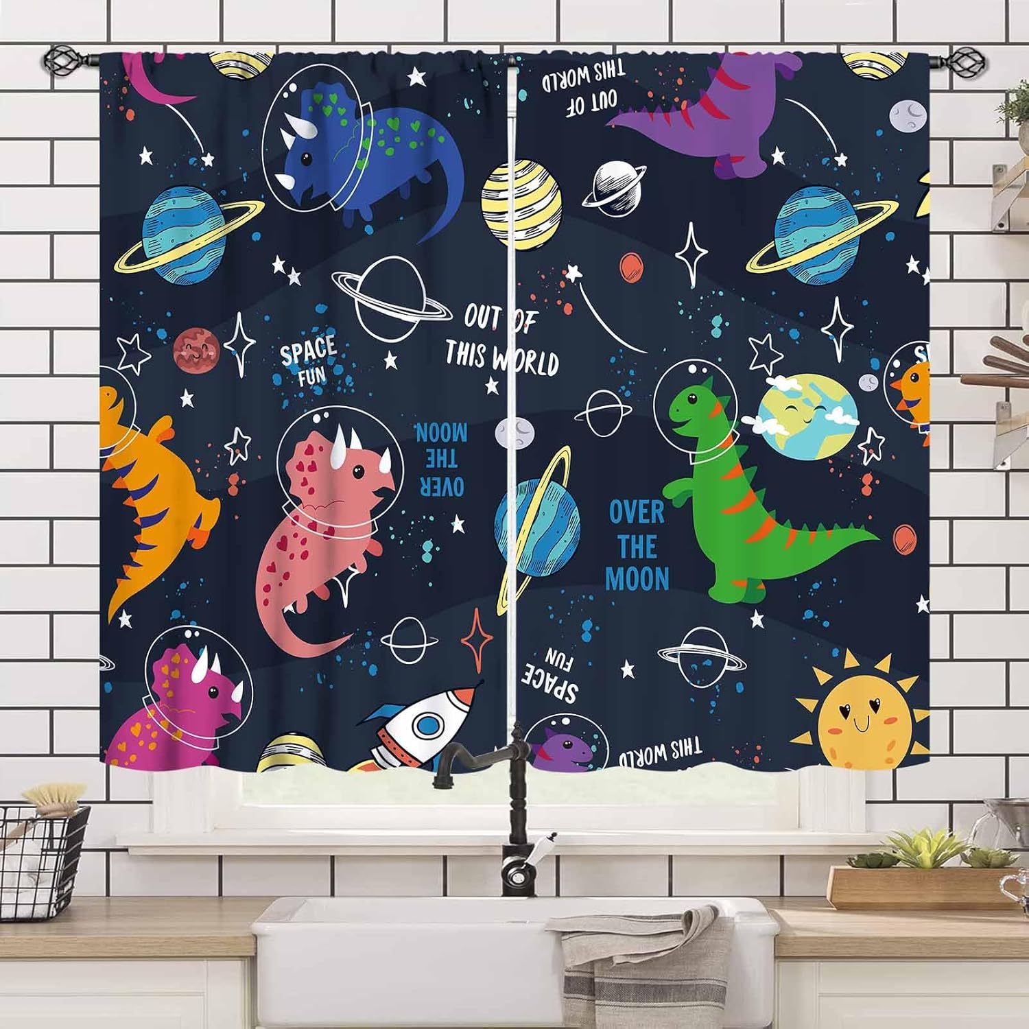恐竜カーテン 子供部屋用、漫画の動物恐竜宇宙惑星宇宙飛行士テ - Baby Nursery Themes Boy のレビューと価格